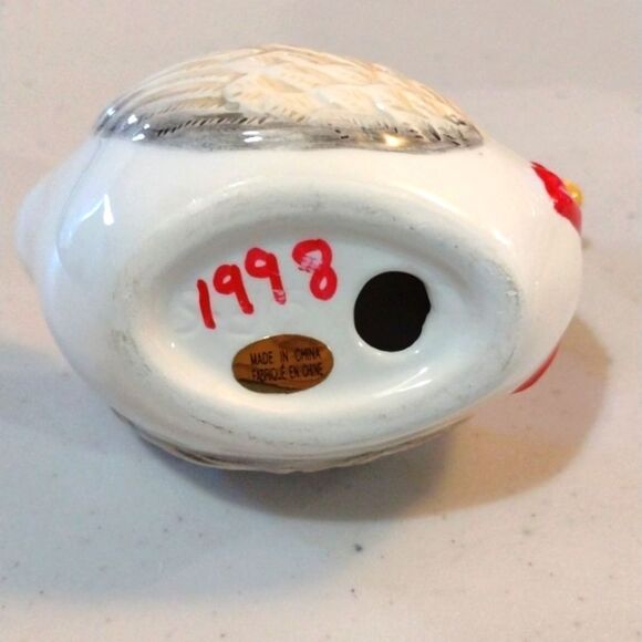 Set of 2 Ceramic Duck Novelty Egg Cups Black & White with Red Neckties - Picture 5 of 11